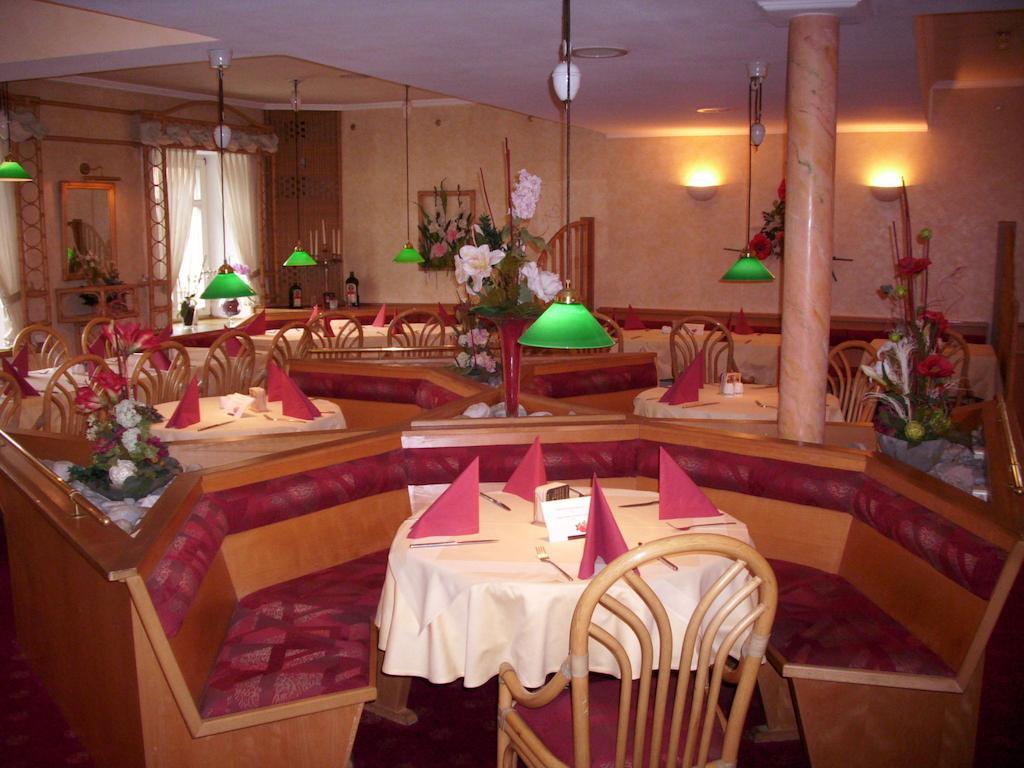 Gasthof Und Landhotel Zur Ausspanne Klipphausen Dış mekan fotoğraf